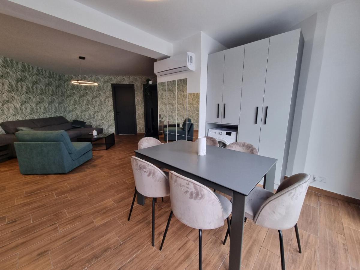 Korzo Suites Msida Luxury Penthouse With Pool ภายนอก รูปภาพ