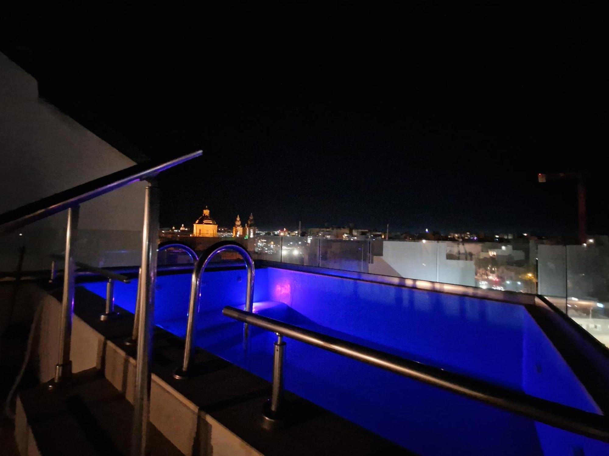Korzo Suites Msida Luxury Penthouse With Pool ภายนอก รูปภาพ